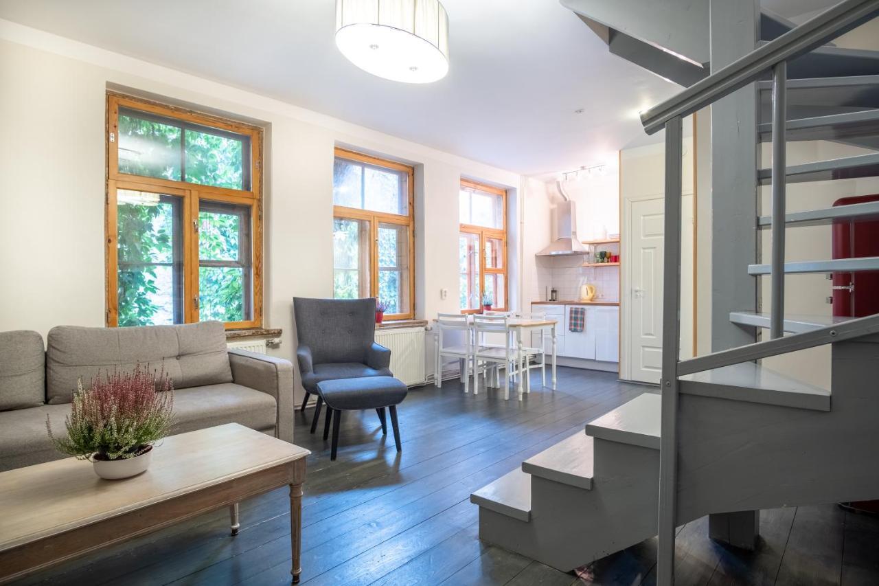 Dream Stay - Bright 2-Bedroom 2-Floor Old Town Apartment تالين المظهر الخارجي الصورة
