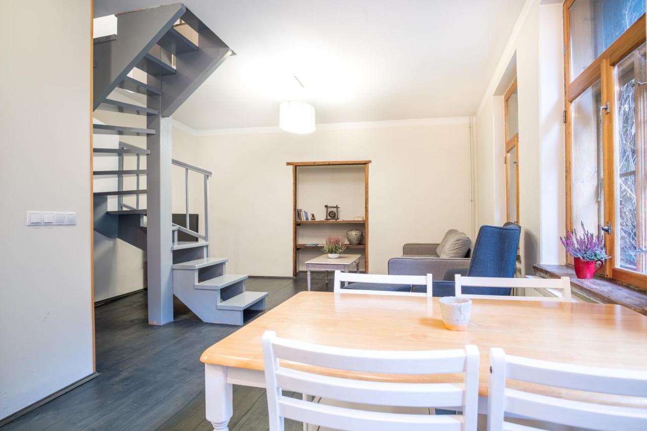Dream Stay - Bright 2-Bedroom 2-Floor Old Town Apartment تالين المظهر الخارجي الصورة