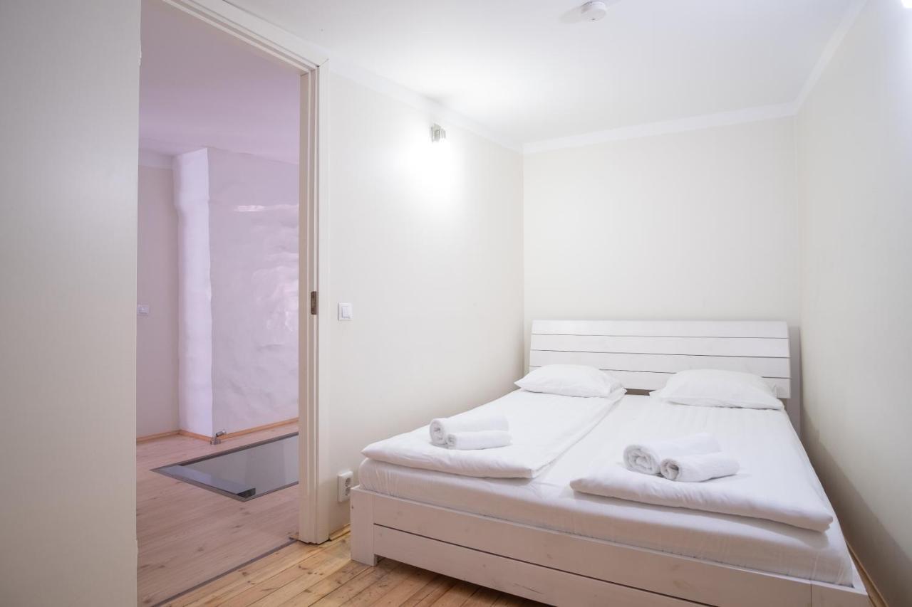 Dream Stay - Bright 2-Bedroom 2-Floor Old Town Apartment تالين المظهر الخارجي الصورة
